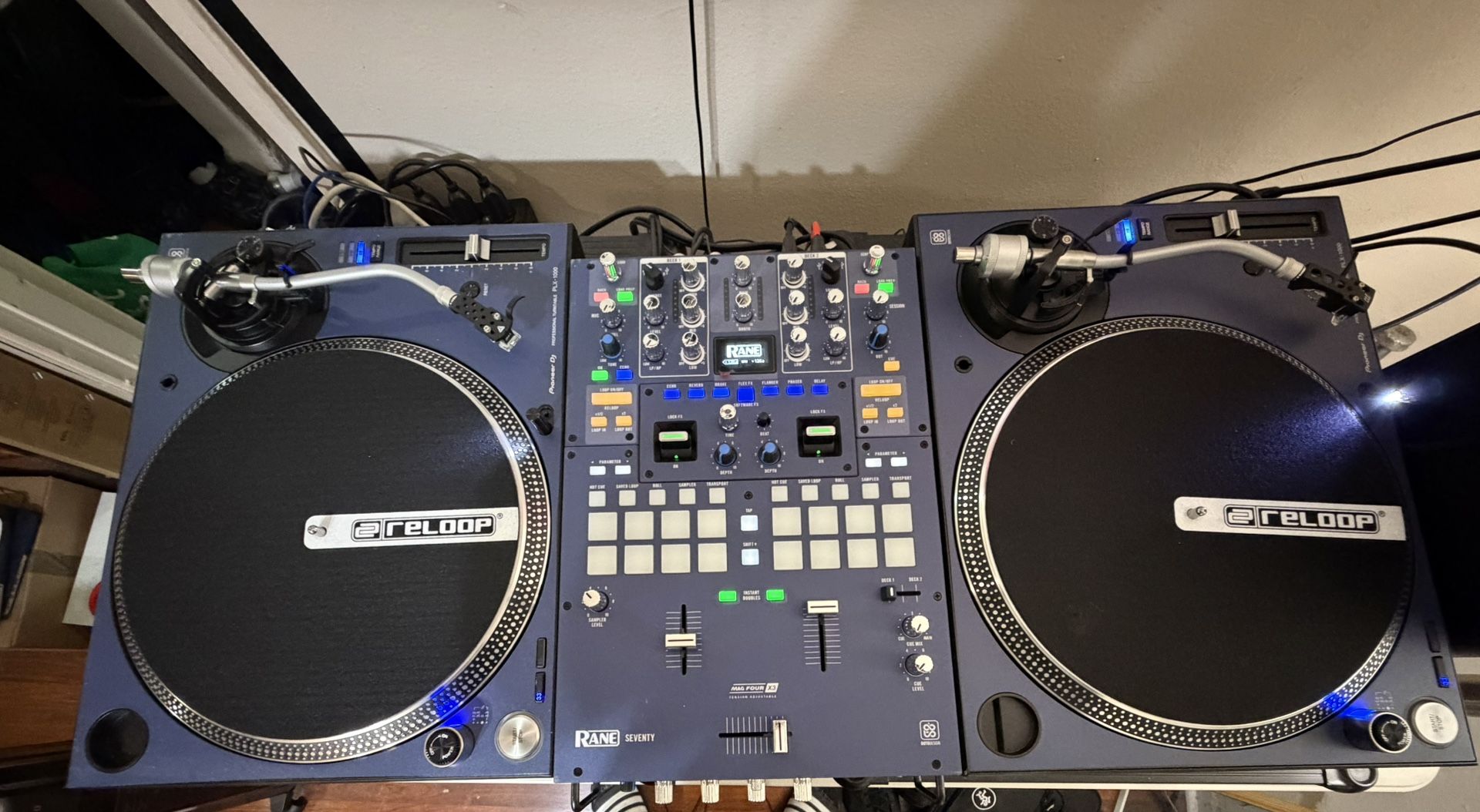 Pioneer Plx1000 Turntable Set And Rane70 Mixer