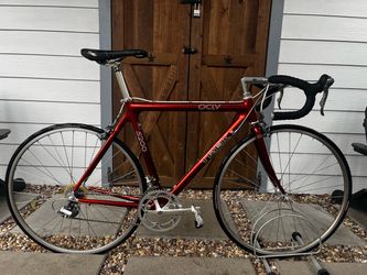 54cm Beautiful Trek 5200 OCLV Carbon Fiber Series Road Bike