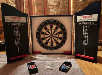 Pabst Blue Ribbon Dart Board Set -New Condition