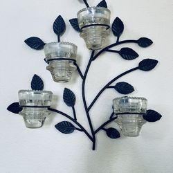 Metal Vine and Leaf with 4 Vintage Hemingray 19 Insulators