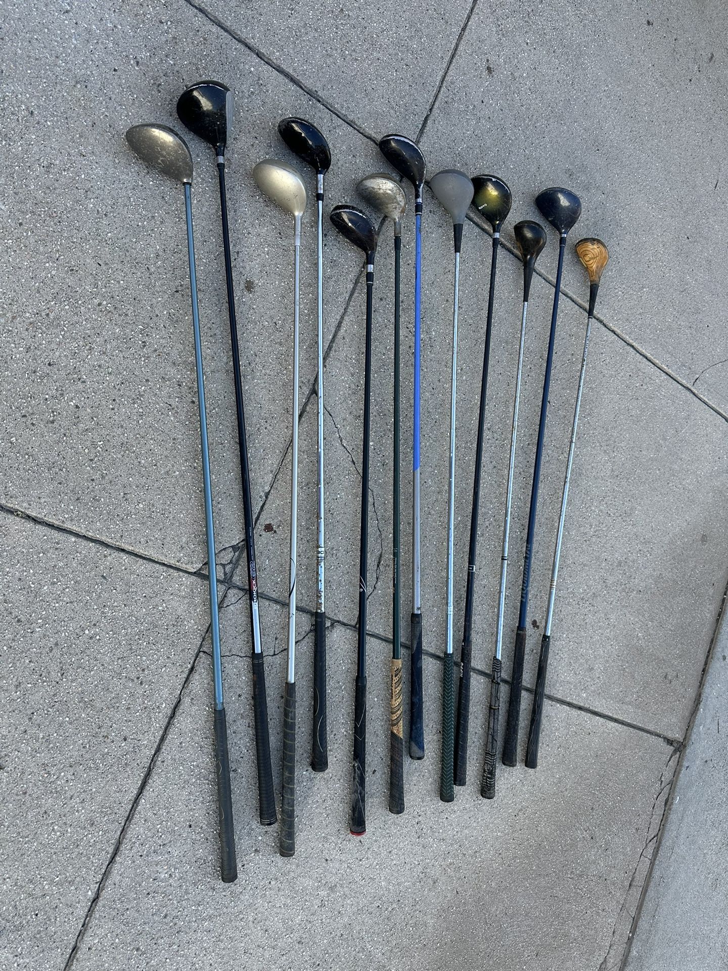 12 Golf Clubs In Good Condition  All For 39.00