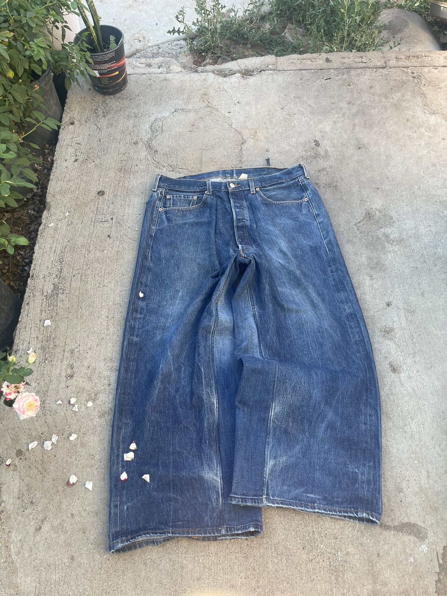 blue levi’s