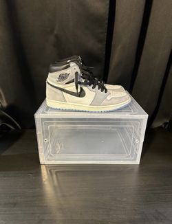 Air Jordan 1 University Blue