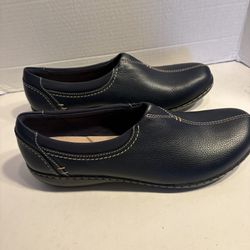 Ultimate Comfort Collection by Clarks womens size 12 navy blue leather slip on