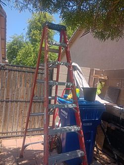8ft shox Louisville Ladder