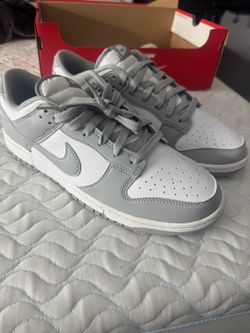 Nike Dunk Low Size 9.5