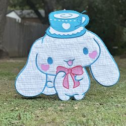 Cinnamon roll Piñata 