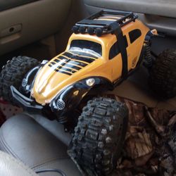 Traxxs  stampede 4x4 brushless