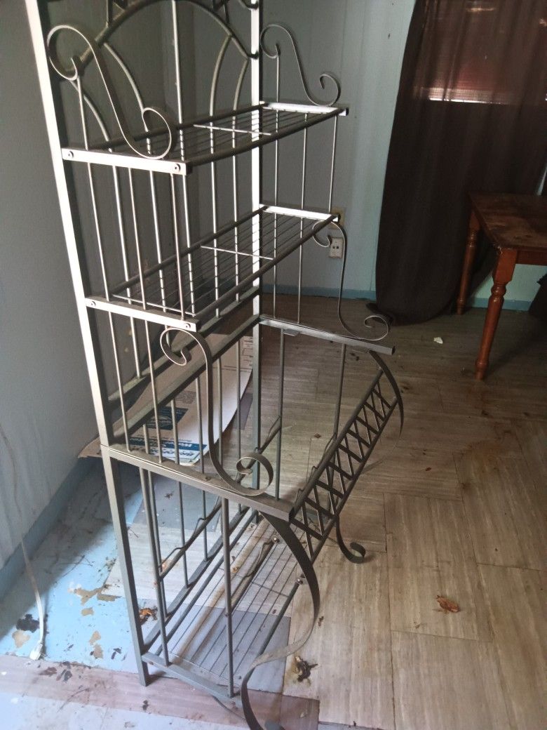 Metal Bathroom Stand