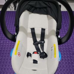 CLEK LING CAR SEAT WITH YOYO ADAPTERS