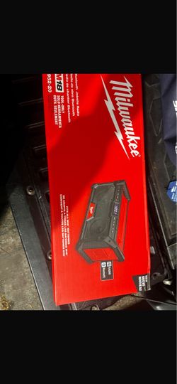 M18 18V Lithium-Ion Cordless   Radio  Milwaukee