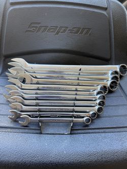 Snap on wrench set