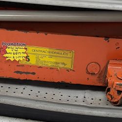 Central Hydraulics floor jack.