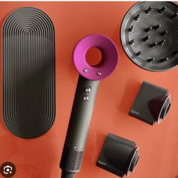 Dyson Blow Dryer w/ Regular Attachments 