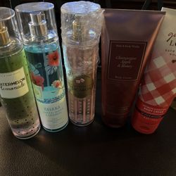 Bath And Body Works Sprays And Lotions 