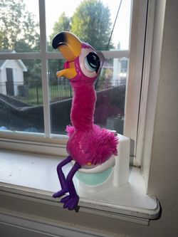 WORKS Little Live Pets Gotta Go Flamingo w/ Toilet Pooping Poops Moose Toys Pink