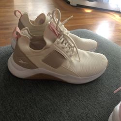 Woman’s Reebok Sneaker 