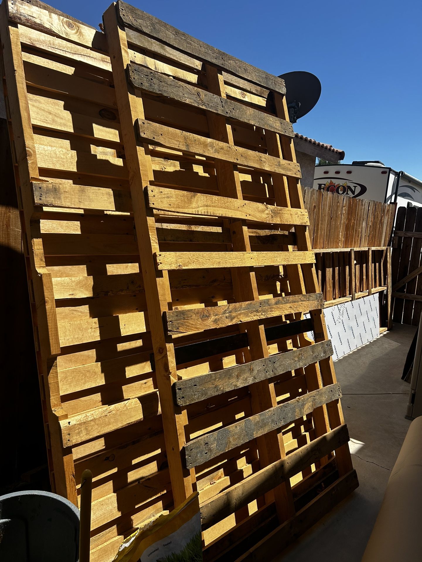 4’ X 8’ Wood Pallets For Sale