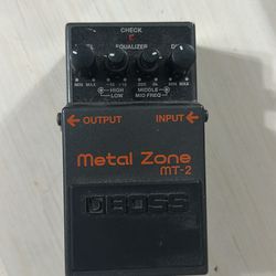 Boss mt-2