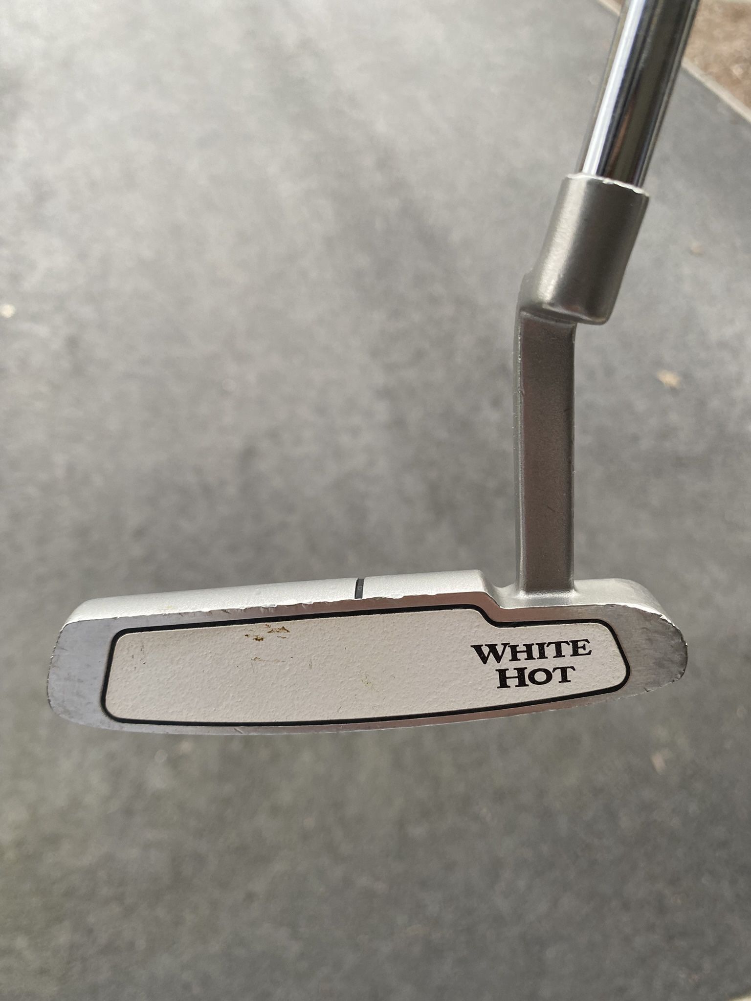 White Hot Odyssey Tour Putter