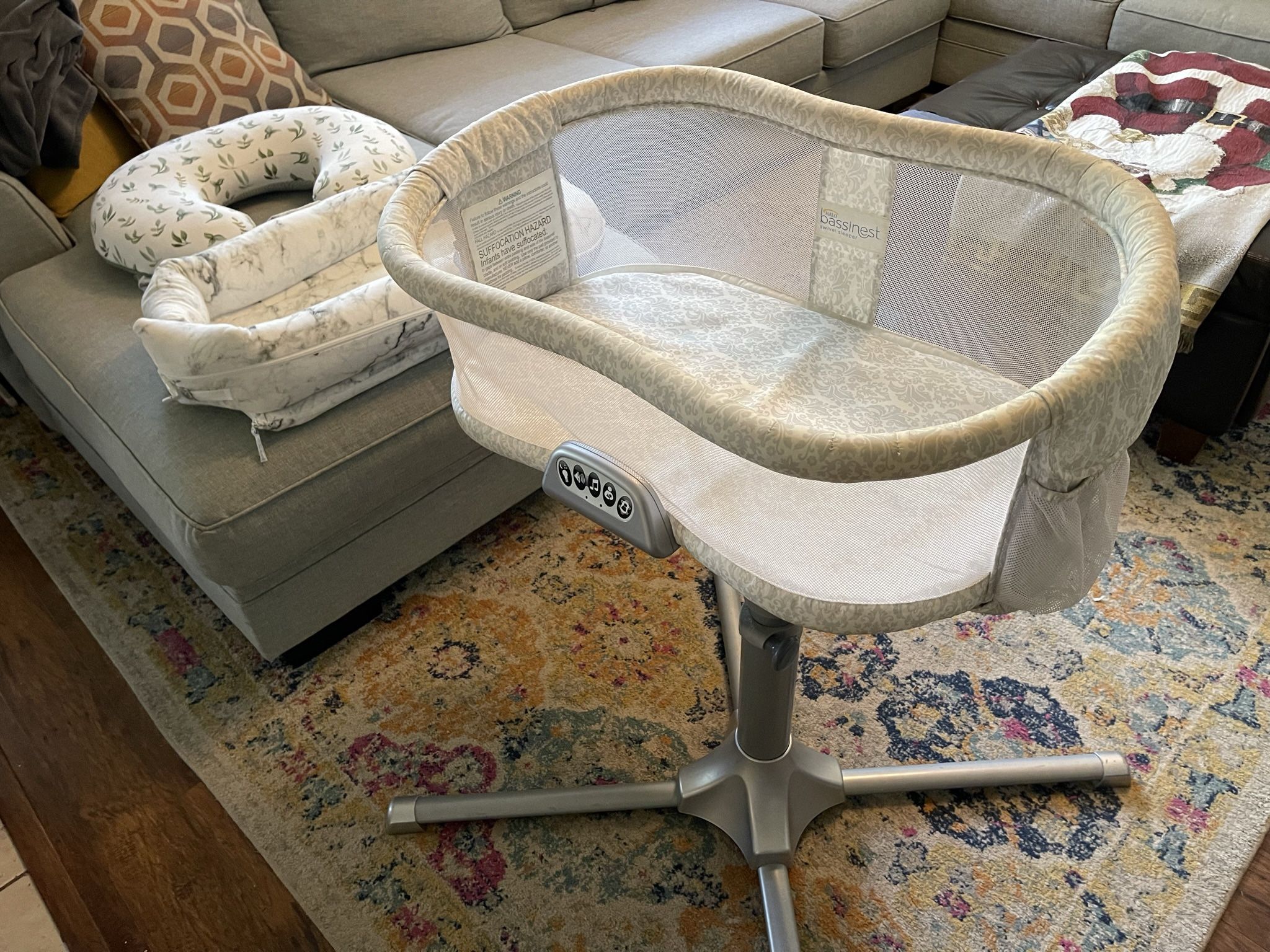 Bassinet And Boppy 