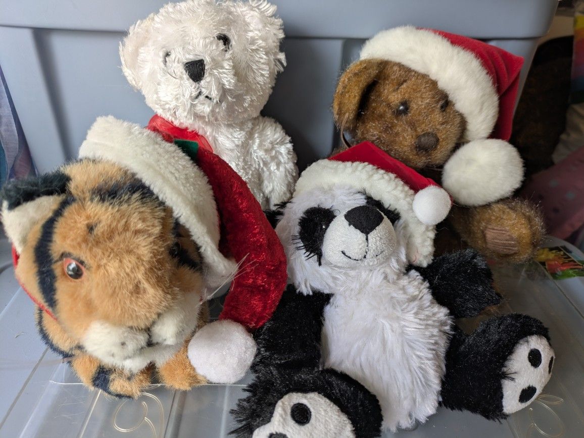 Plushie Bears And Tiger