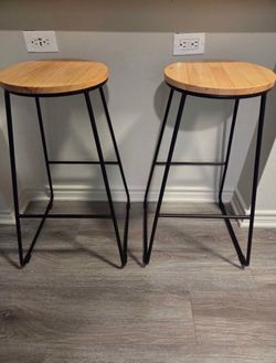 Bar Stools (2 pcs)