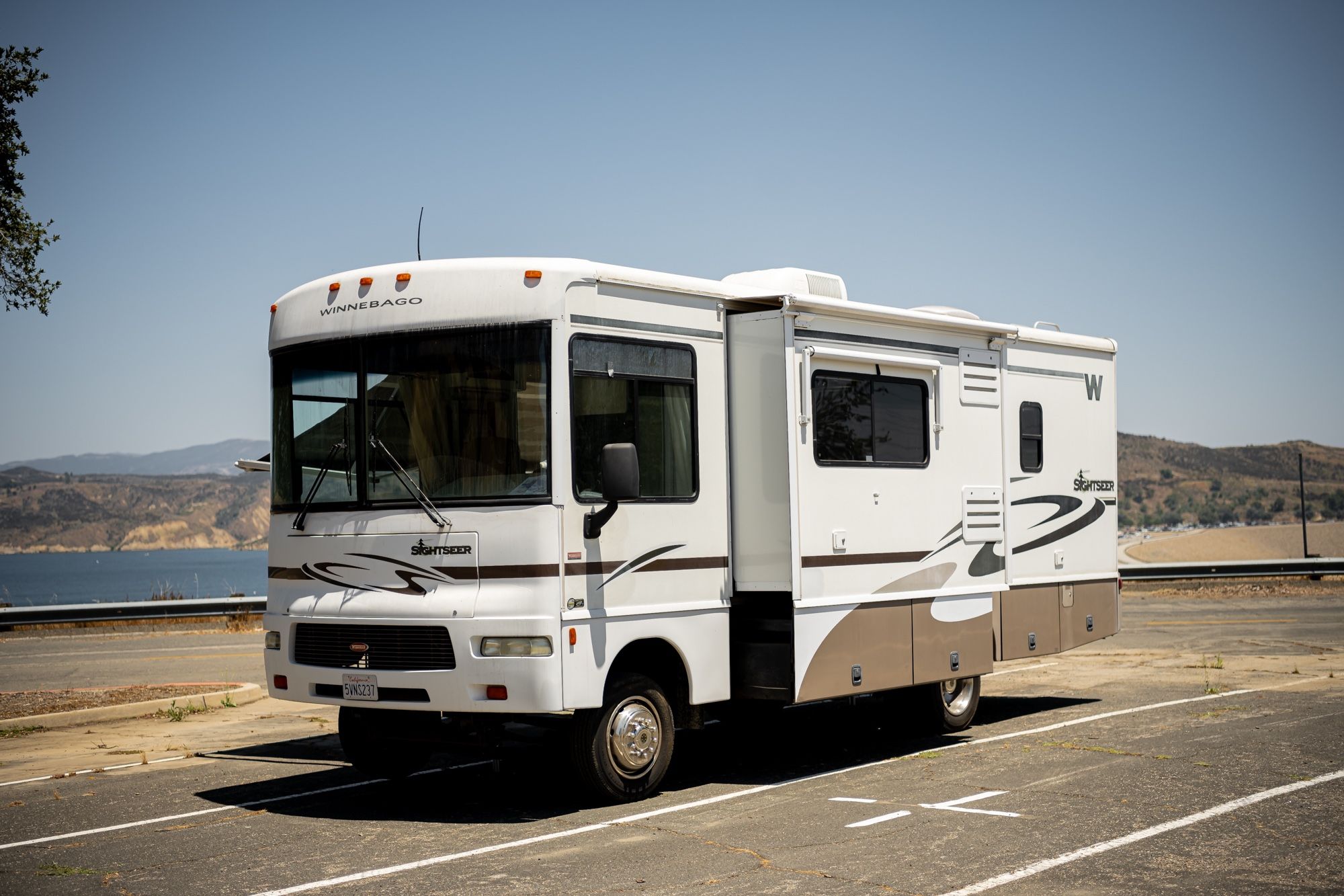 2006 Winniebago Sightseer 26P