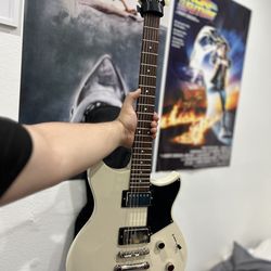 Yamaha Revstar Element RSE20 (Vintage White) Electric Guitar