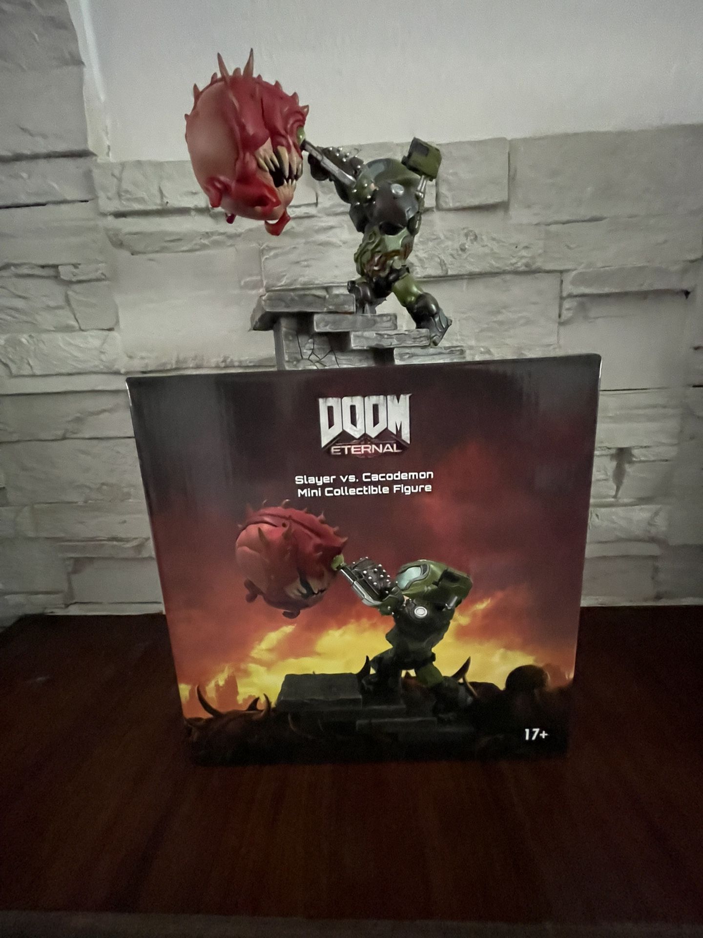 DOOM Eternal Slayer vs. Cacodemon Mini Collectible Figure 
