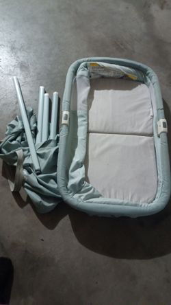 Bassinet Green far Eastside