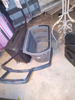 Basket with wheels