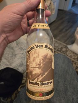EMPTY Pappy Van Winkle 23 Year Family Reserve Bottle - Bar Decor / Collectible