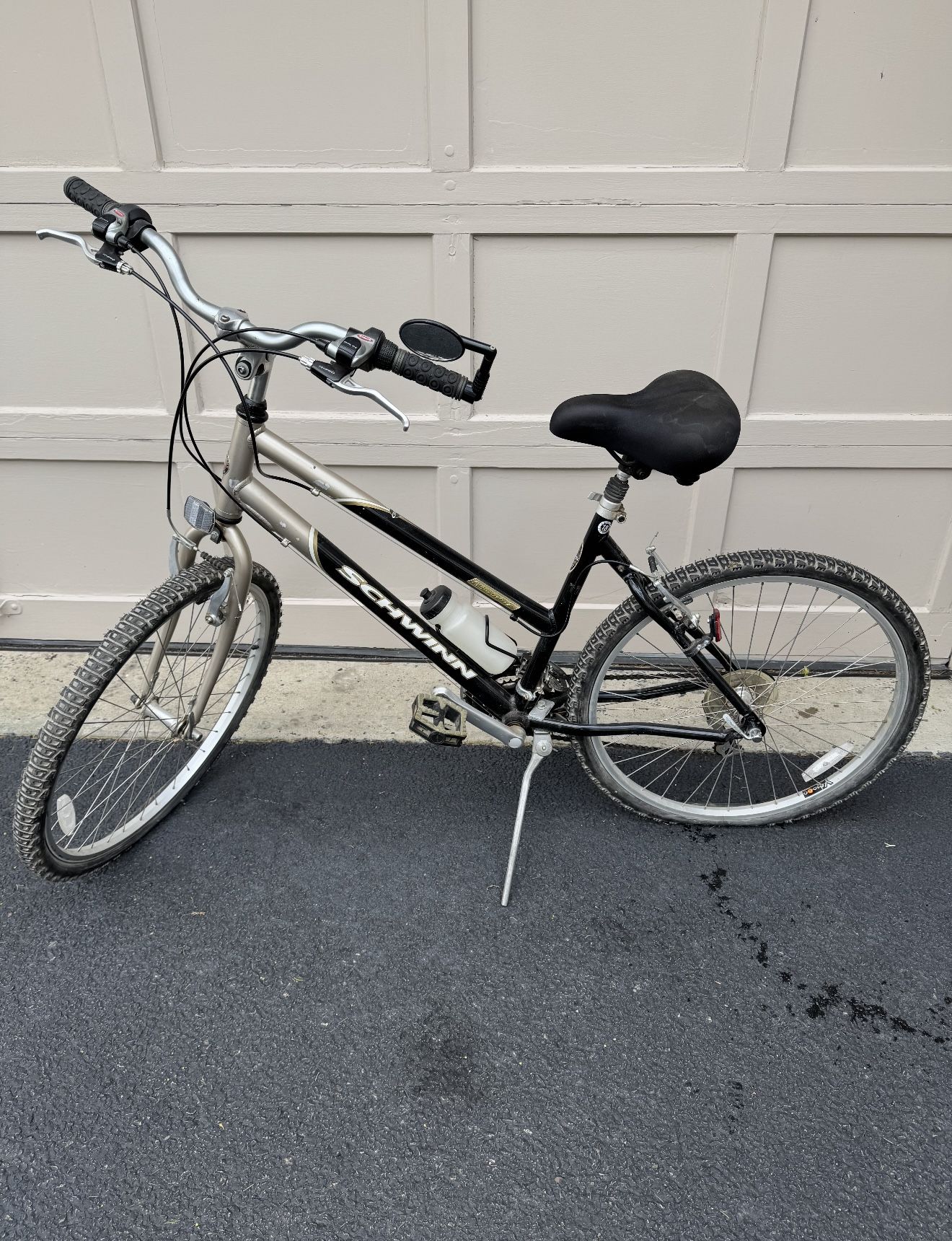 Schwinn Women's Sierra GS Bike + Helmet