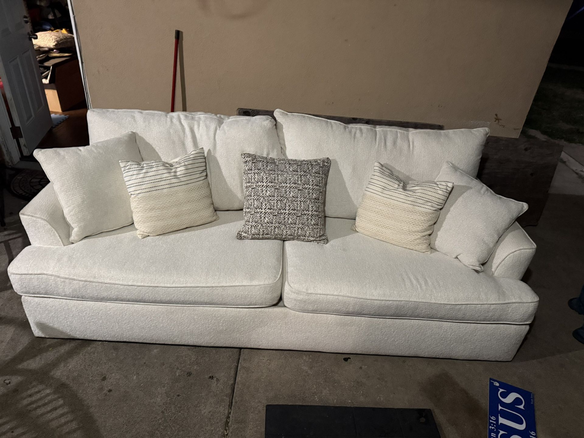 Sofa w/ Chairs, Ottoman and Rug