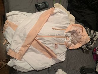Hollister wind breaker woman’s