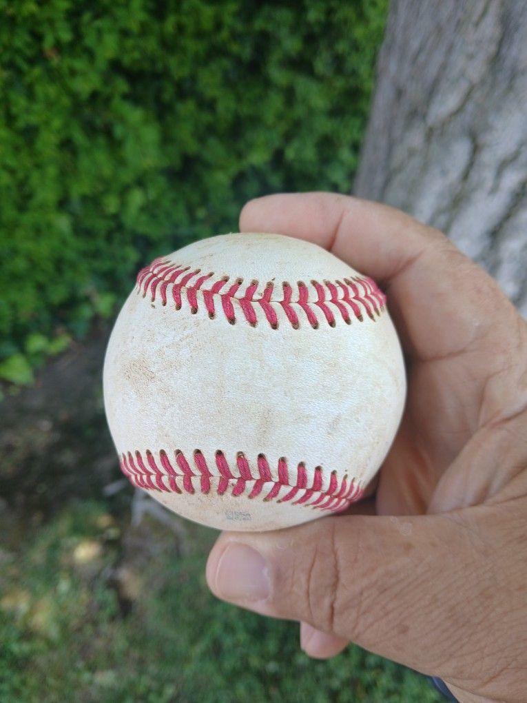 BUCKET OF ( 25) "ALL LEATHER BASEBALLS CHECK OUT MY PAGE ALOT OF BASEBALL EQUI