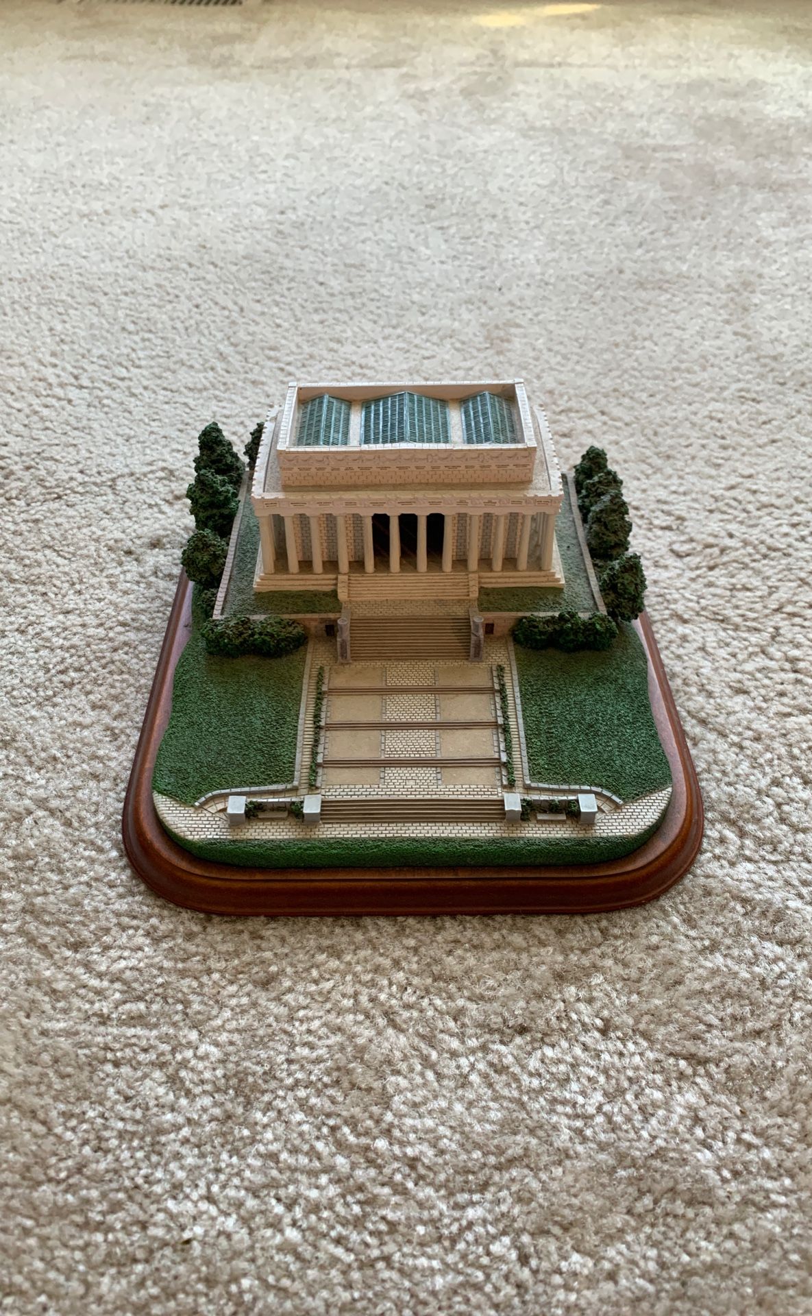 Danbury Mint Lincoln Memorial