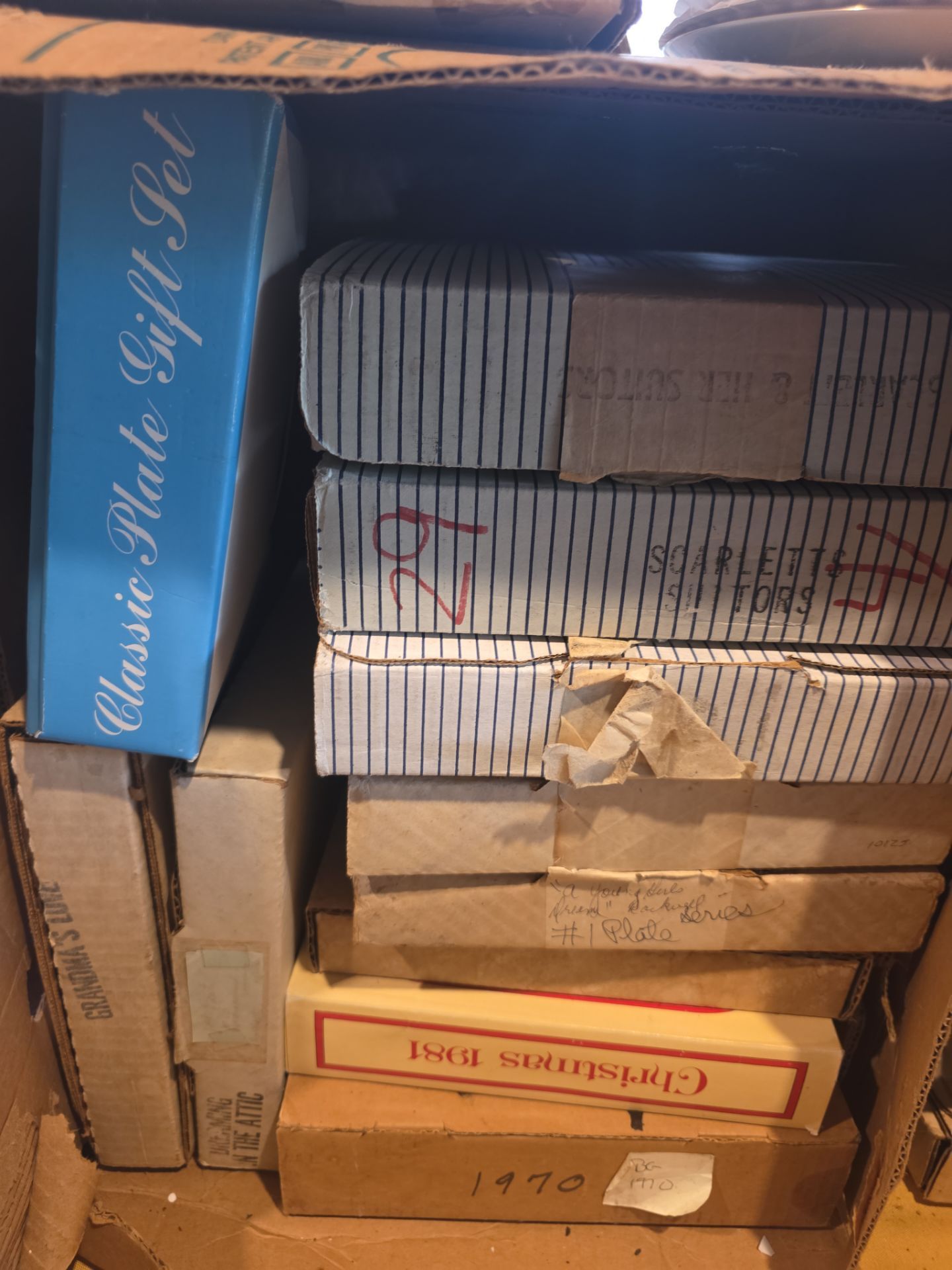 Vintage Collector Plate Lot in Original Boxes for Sale in Melrose Park ...