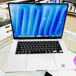 MacBook Air M4 2025 16gb Ram 256gb SSD