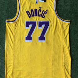 Lakers Jersey Luka Doncic 77