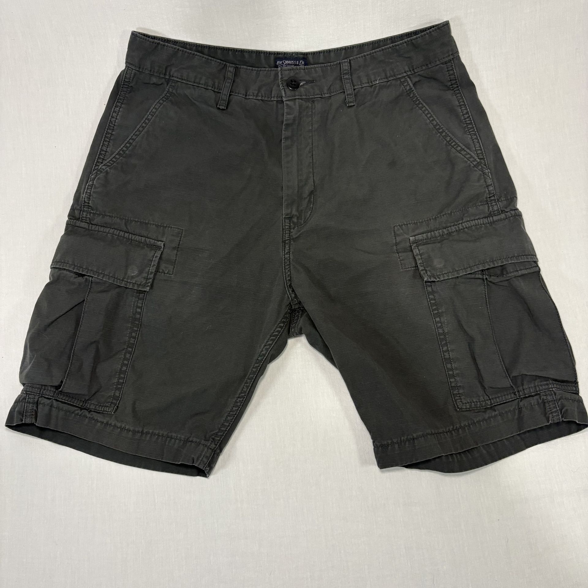 Levi’s Cargo Shorts W32 Olive Green Classic Red Tab Multiple Pockets