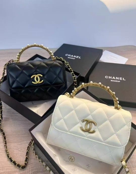 CC Giveaway Model Pearls and Diamonds Handle Kelly Bag Vintage Elegant Mini Handbag