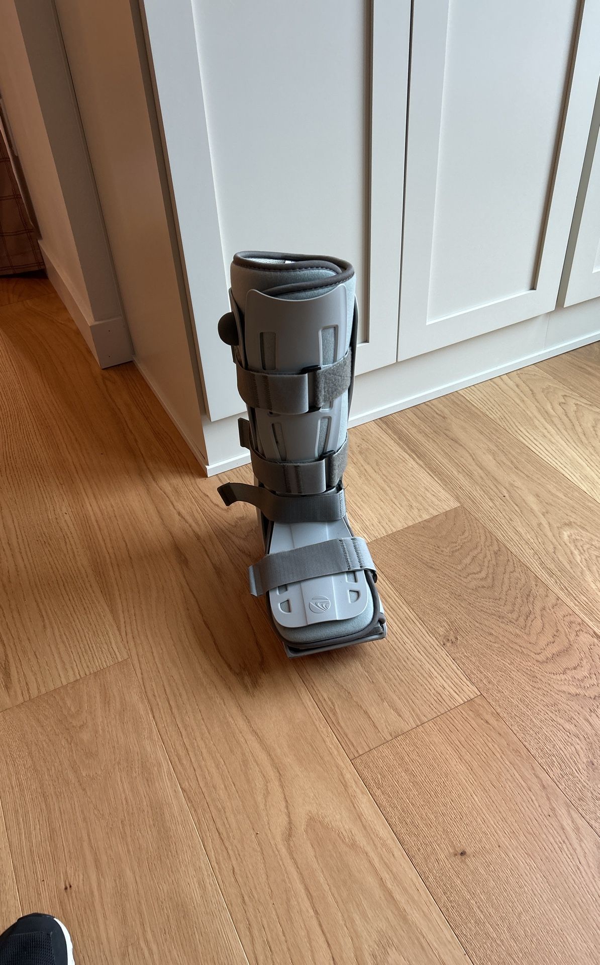 Breg Walking Boot / Medical Air Walker