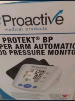 BLOOD PRESSURE MONITOR