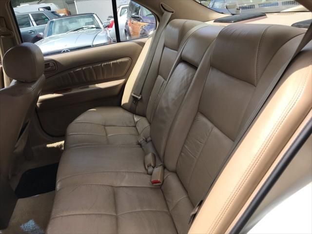 1999 Nissan Maxima