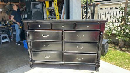 King size bed with dresser and mattress