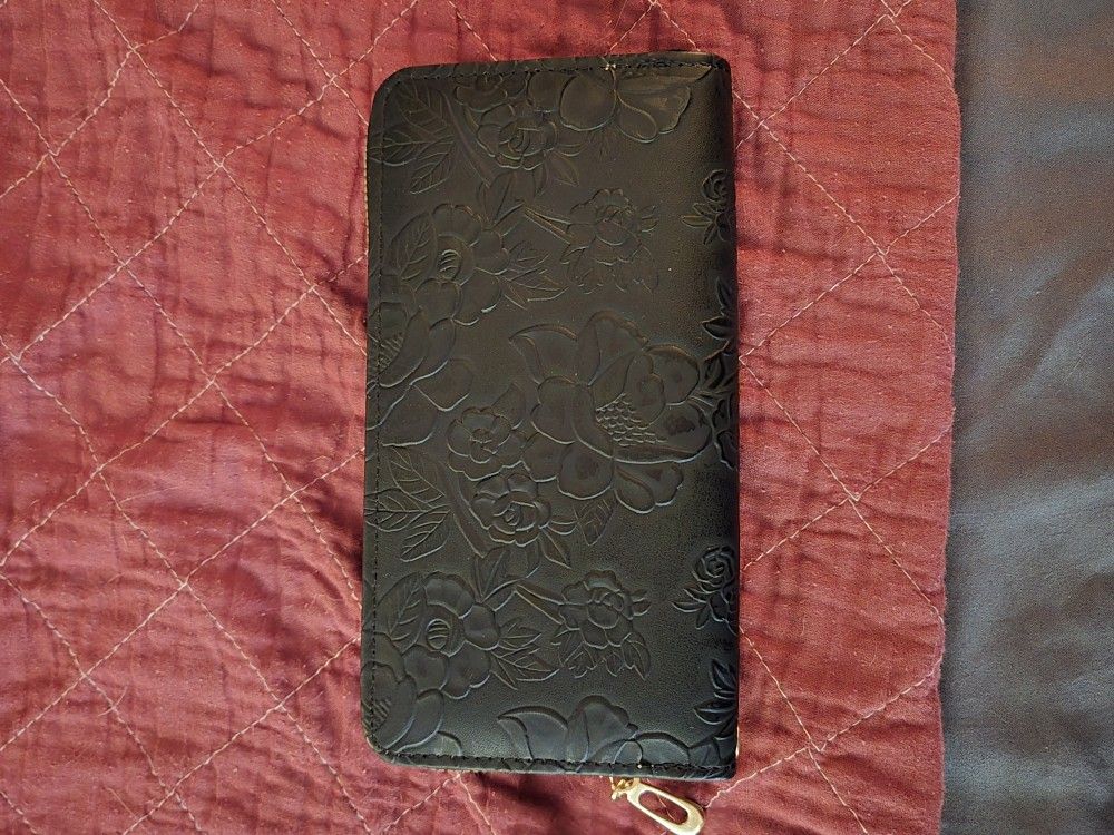 Black Zip Wallet