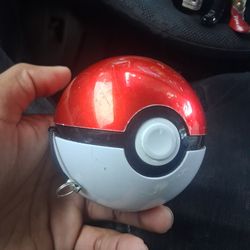 Pokeball portable charger