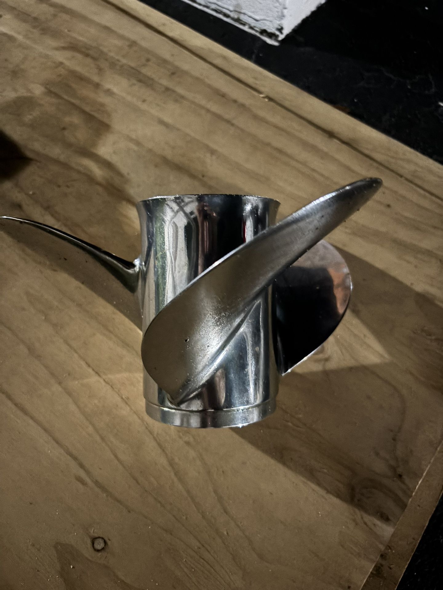 16 Pitch X 13-1/8 (RH) Propeller